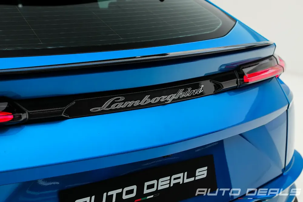 2024 Lamborghini Urus Performante | Extremely Low mileage | Fully Loaded | Best in Class | 4.0L V8 - Image 11