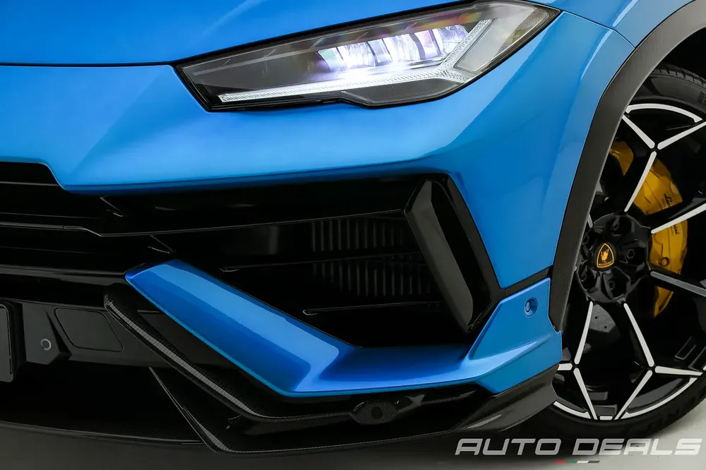 2024 Lamborghini Urus Performante | Extremely Low mileage | Fully Loaded | Best in Class | 4.0L V8 - Image 8