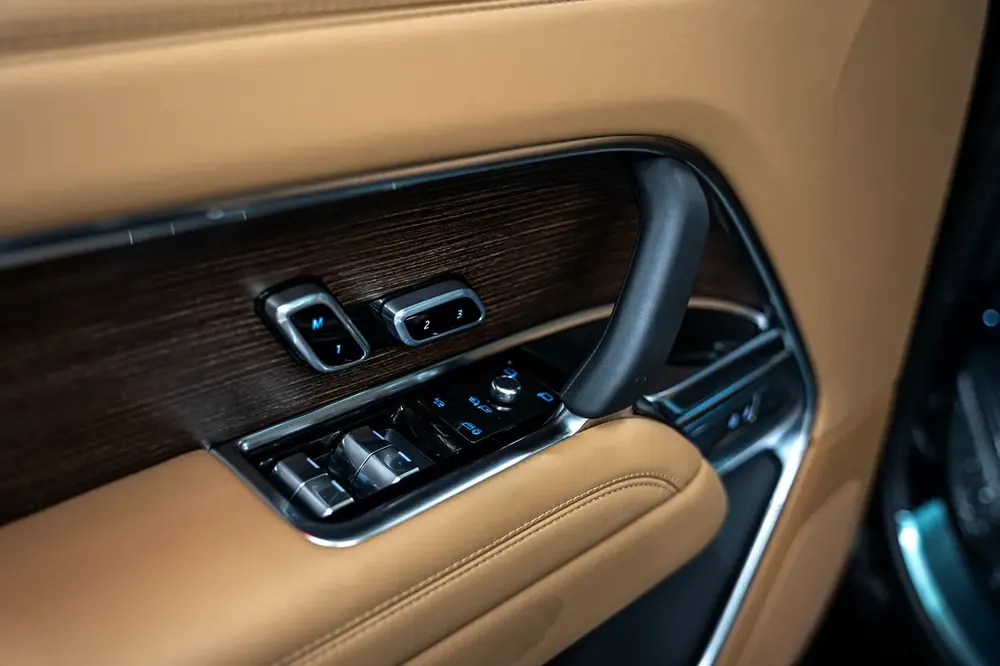 2024 Land Rover Range Rover - Brand New - GCC Spec - Lease to Own and Warranty Available - Image 17
