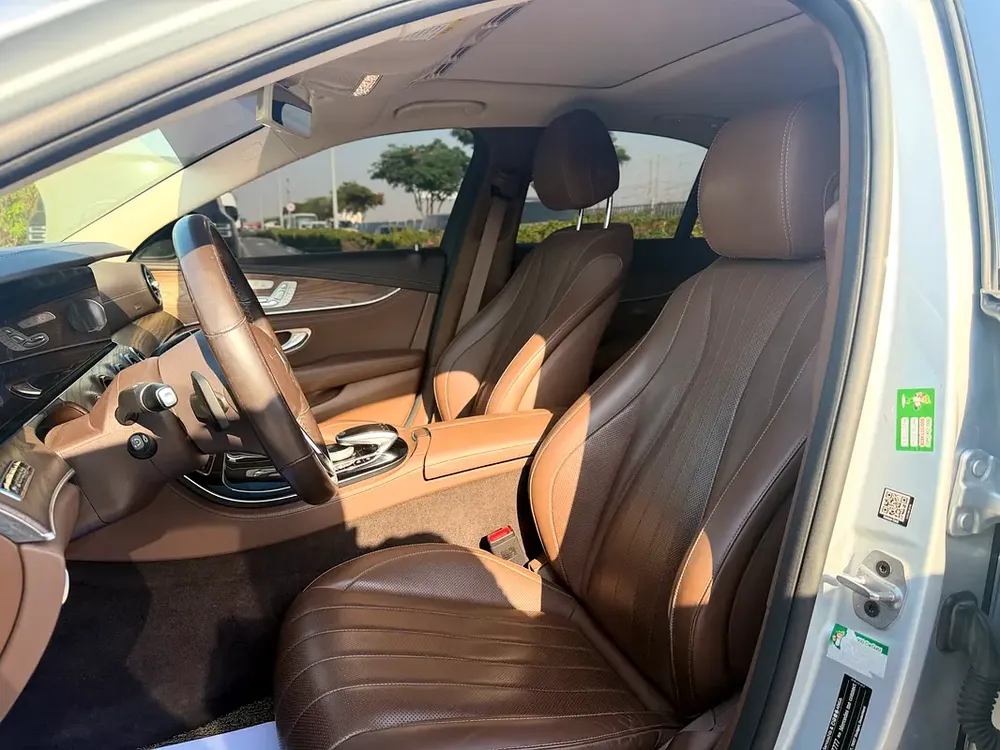 2019 Mercedes-Benz E-Class E 300 4MATIC (Korean Specs) - Excellent Condition - Image 6