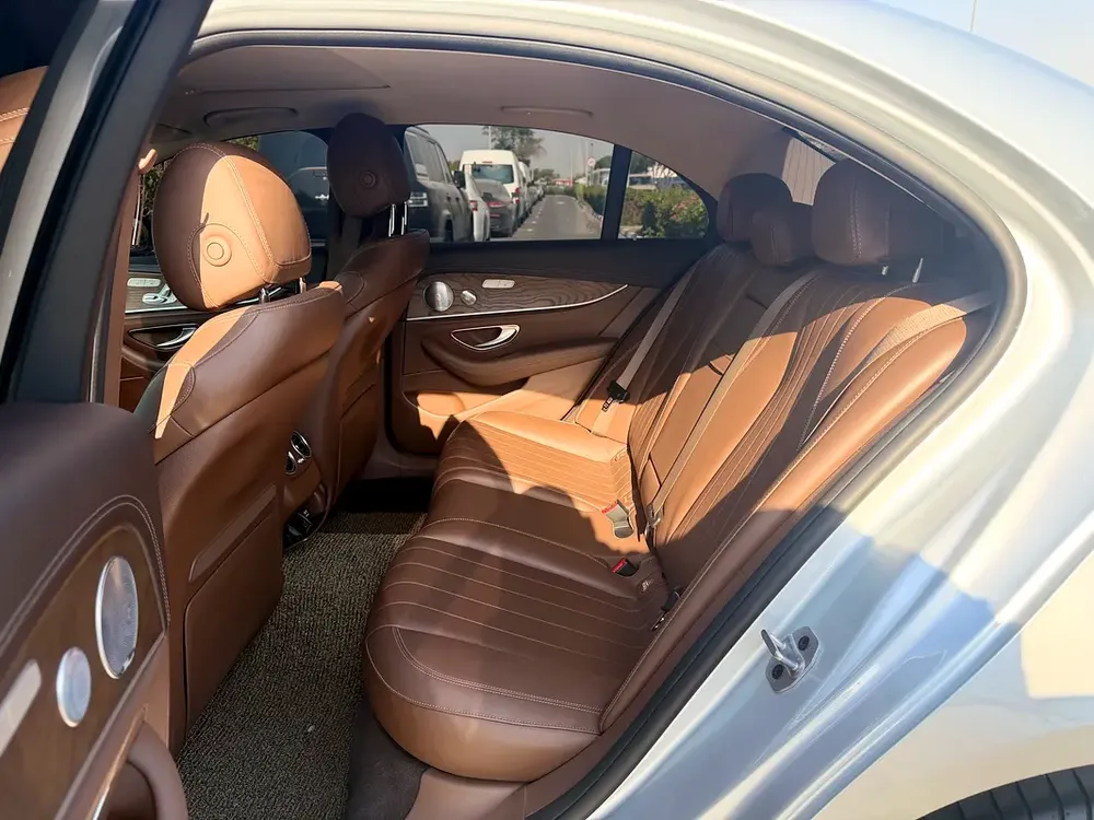 2019 Mercedes-Benz E-Class E 300 4MATIC (Korean Specs) - Excellent Condition - Image 7
