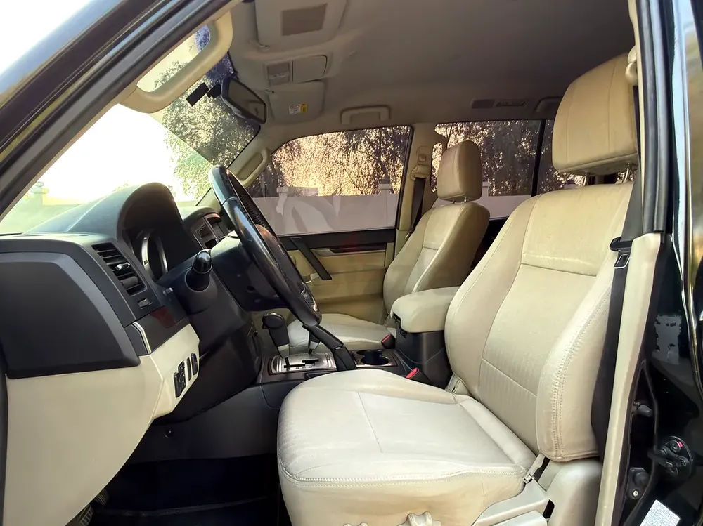Gulf Specs 2015 Mitsubishi Pajero 3.5L 7-Seater in Good Condition - Image 14
