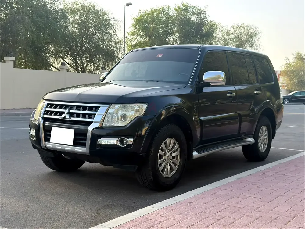 Gulf Specs 2015 Mitsubishi Pajero 3.5L 7-Seater in Good Condition - Image 7