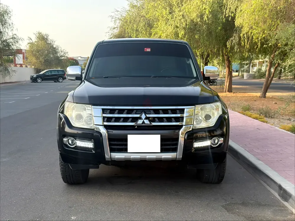 Gulf Specs 2015 Mitsubishi Pajero 3.5L 7-Seater in Good Condition - Image 8