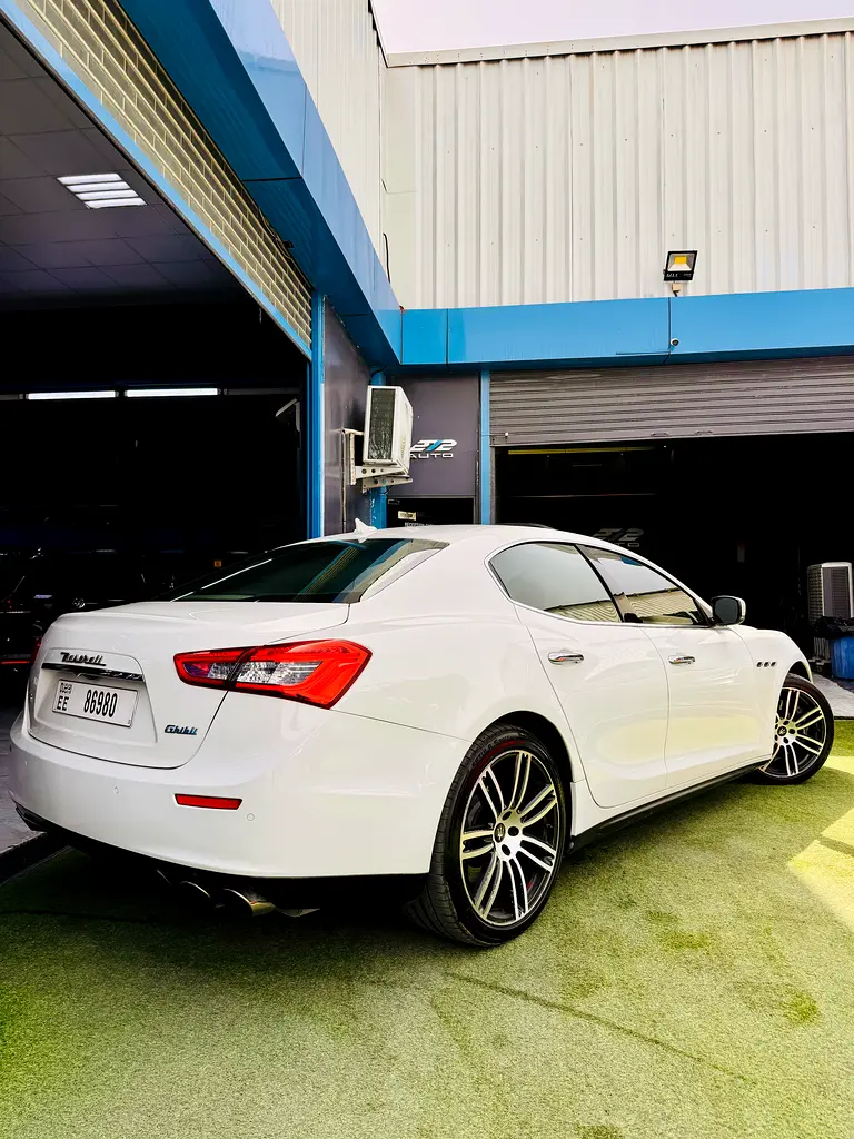Maserati Ghibli S 2015 GCC Specs - Powerful V6 Turbo - Image 4