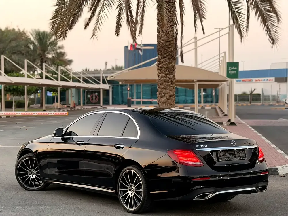 Mercedes-Benz E-Class E 350 | GCC Specs—Full service history - Image 10