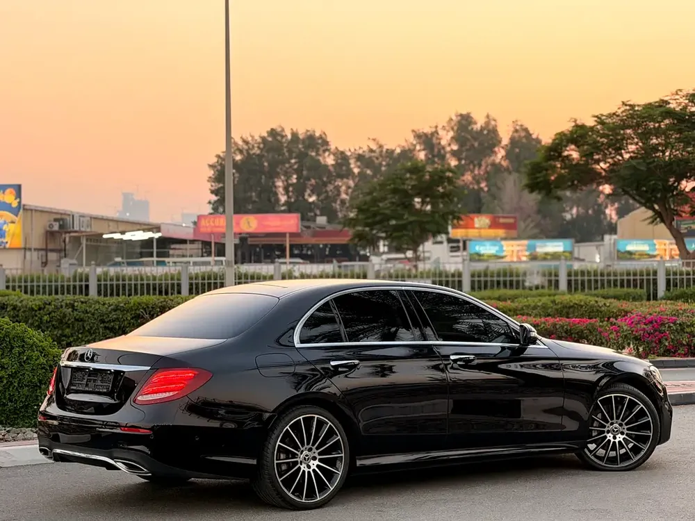 Mercedes-Benz E-Class E 350 | GCC Specs—Full service history - Image 7