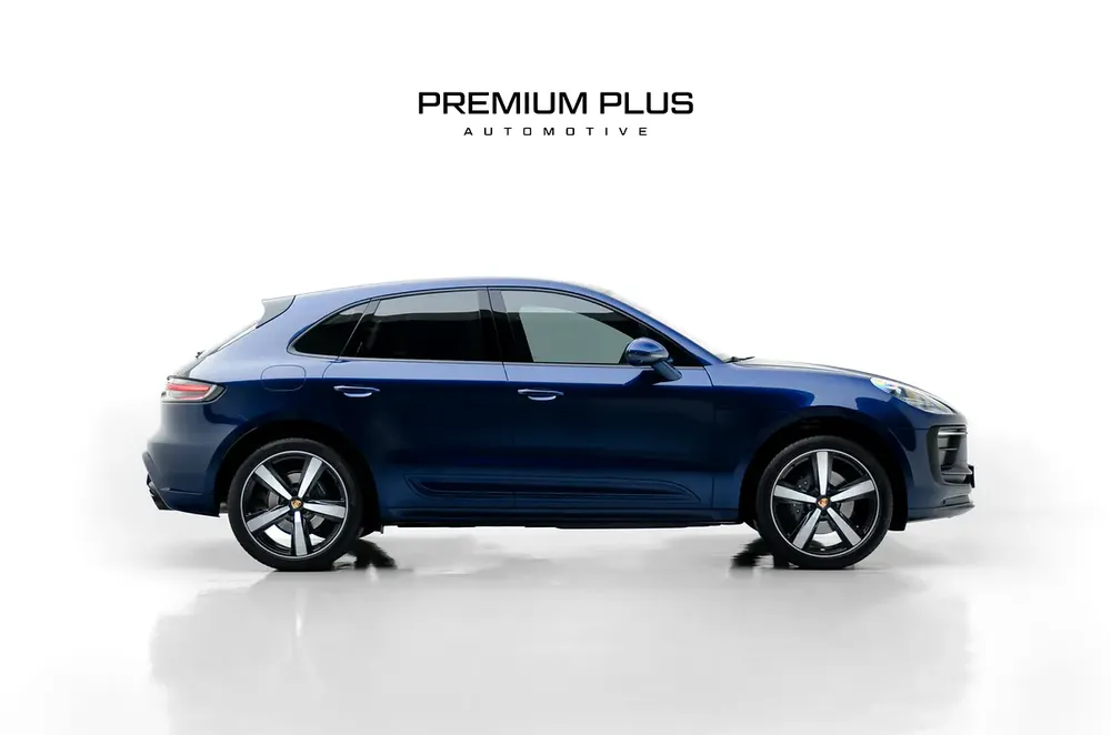 2023 Porsche Macan, 2027 Porsche Warranty, Low Kms, GCC - Image 4