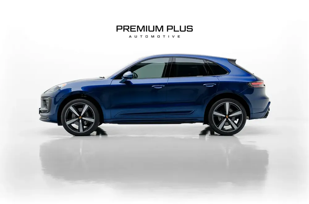 2023 Porsche Macan, 2027 Porsche Warranty, Low Kms, GCC - Image 5