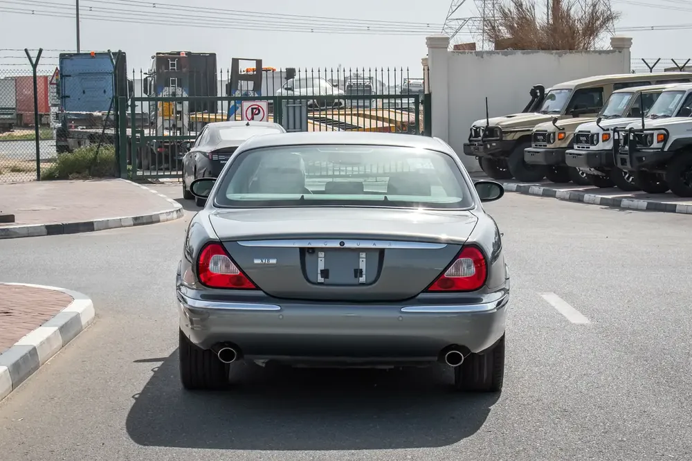 2006 - JAGUAR XJ8 - GOOD CONDITION - ONLY 43,000 KM - Image 8
