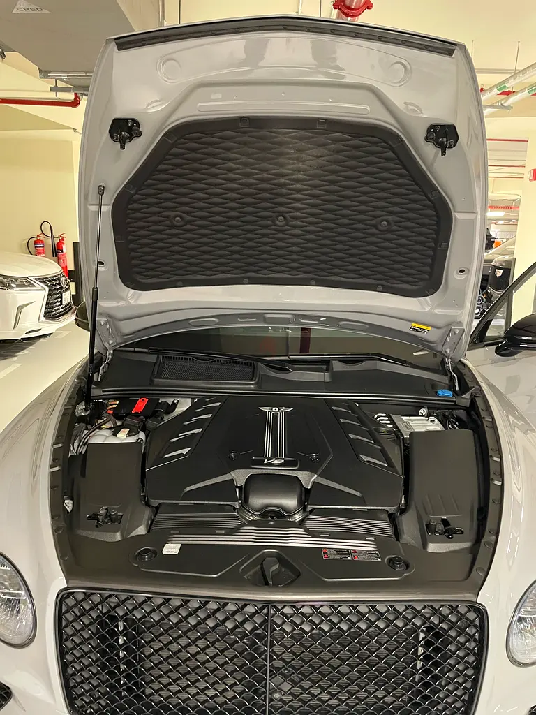 Bentley Bentayga S V8 2023 | Low KM | GCC | Grey - Image 17