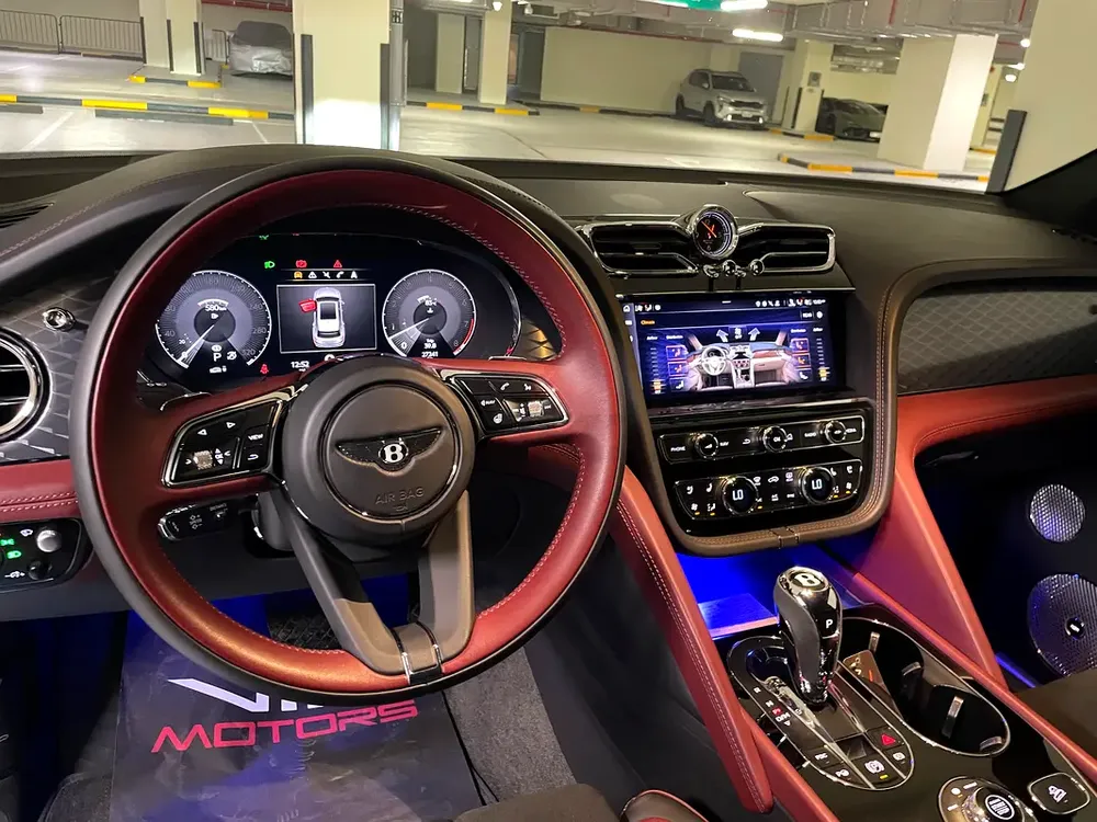 Bentley Bentayga S V8 2023 | Low KM | GCC | Grey - Image 20