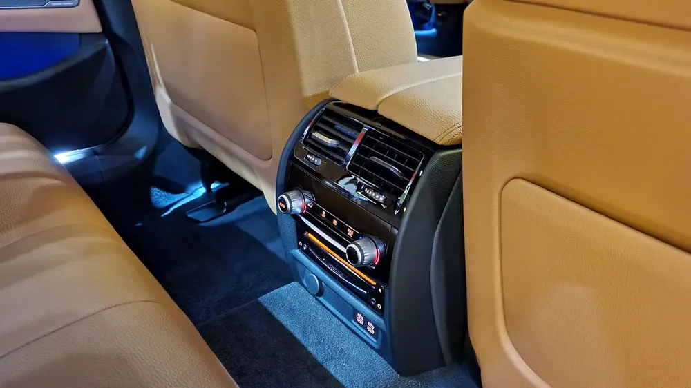 BMW 5-Series 530i M-Kit 2021 GCC 0% D:P EMI Starts from 1800 - Image 18