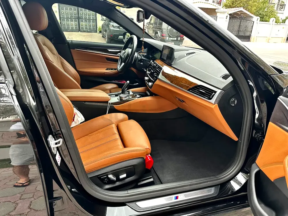BMW 530i M-Kit Black Edition- Perfect Condition - Image 5