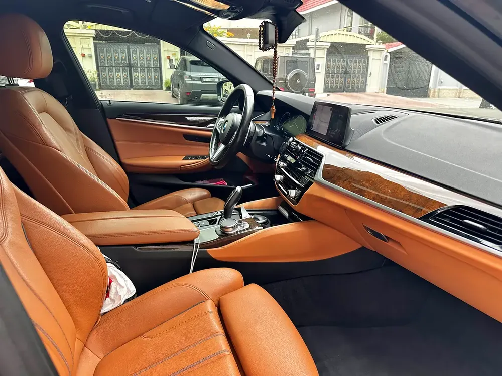 BMW 530i M-Kit Black Edition- Perfect Condition - Image 6