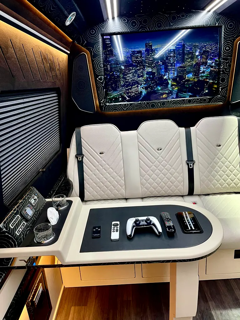 2024 VVIP MERCEDES SPRINTER with Bathroom, Additional AC and Air Suspension - 2 Years Warranty VLINE - Image 6