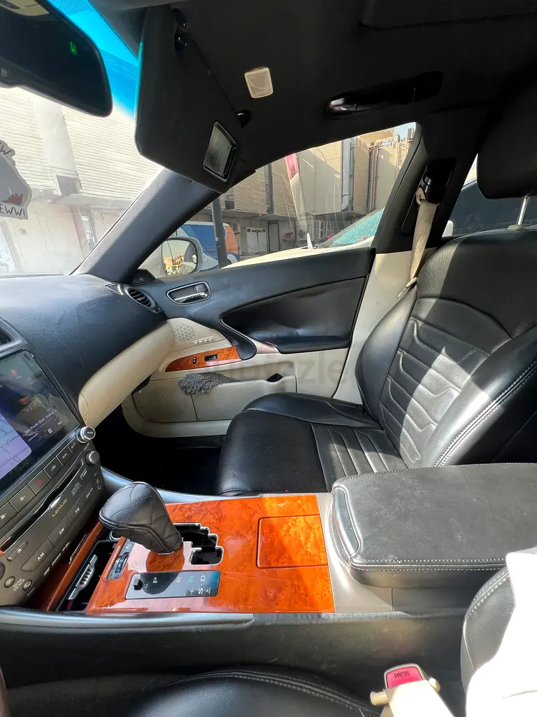 Well Maintained 2009 Lexus IS 300 | GCC Specs | Reliable Luxury - Image 13