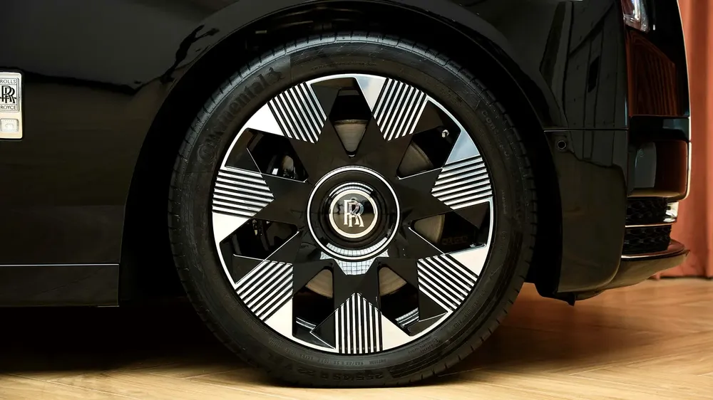 EU SPECS | BRAND NEW | ULTRA-HIGH SPECIFICATION | ACCIDENT-FREE |MONTHLY INSTALLMENTS AVAILABLE - Image 6