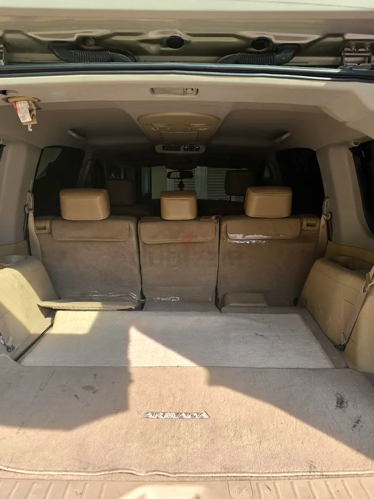 Nissan Armada LE 2009 GCC Specs - Reliable Family SUV - Image 4