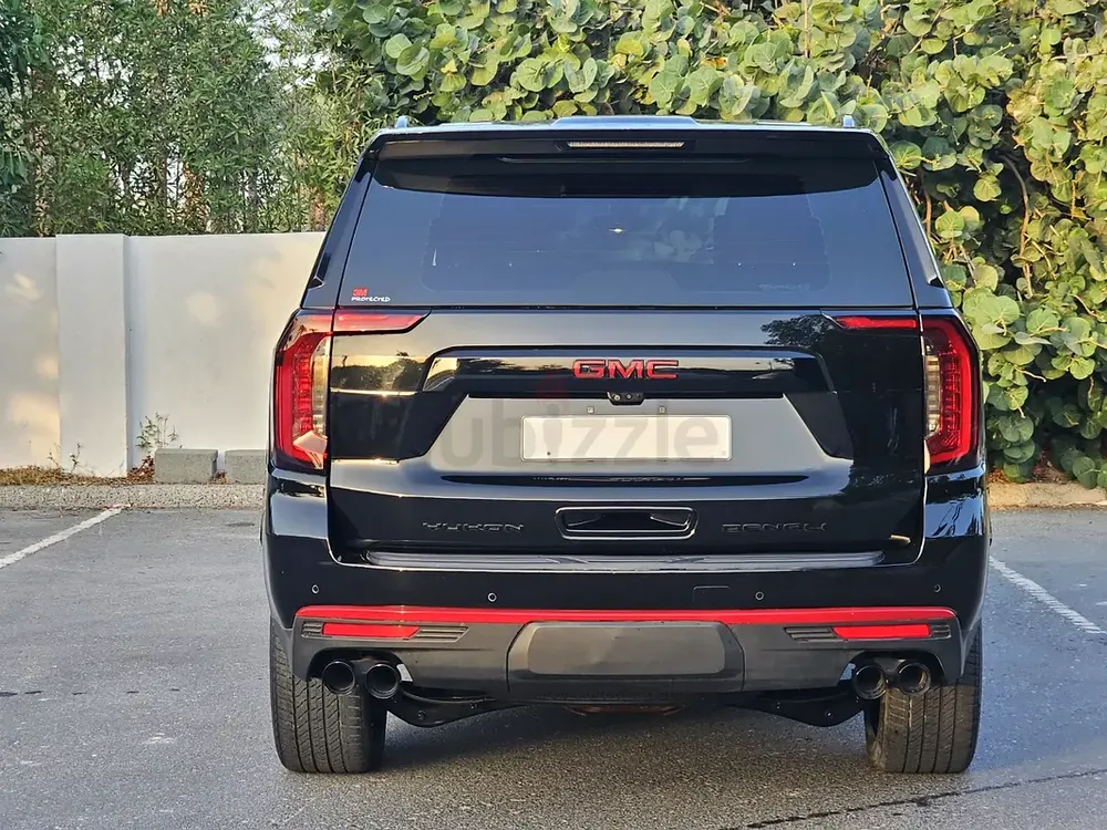 GMC YUKON DENALI ORIGINAL BLACK EDITION - Image 4