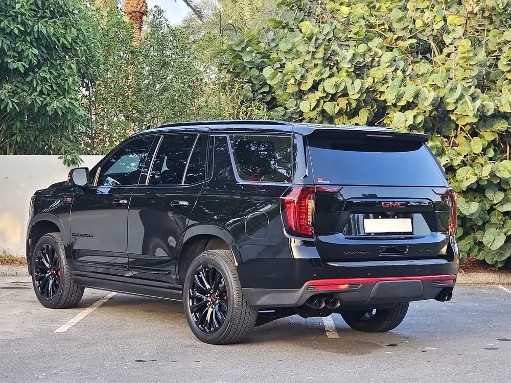 GMC YUKON DENALI ORIGINAL BLACK EDITION - Image 5