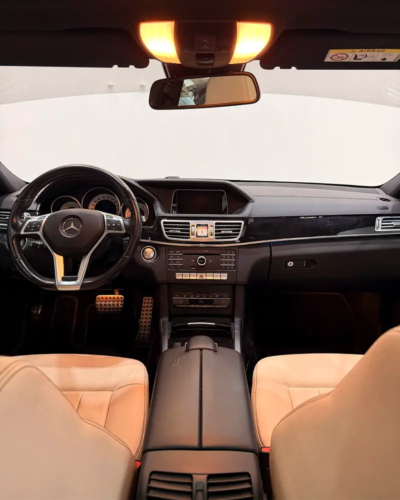 Mercedes-Benz E300 | E-Class | GCC | Premium Sedan | Excellent Condition. - Image 14