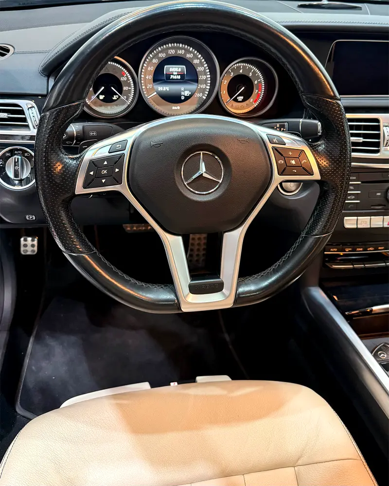 Mercedes-Benz E300 | E-Class | GCC | Premium Sedan | Excellent Condition. - Image 15
