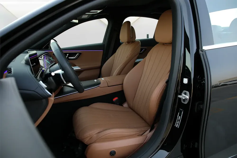 MERECEDS BENZ E 300 4MATIC - 2025 - FULLY LOADED - BRAND NEW - Image 7