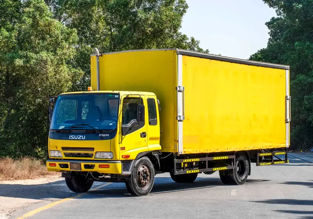 Isuzu FSR Box | 7 Ton Truck | Diesel | GCC Specs | Ref#I02612