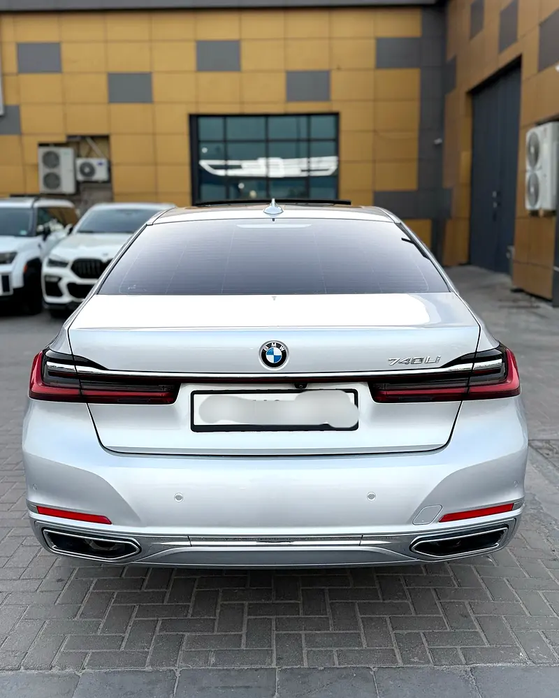 0% DP - 2020 BMW 740li Luxury | GCC Specs | Low Mileage - Image 4