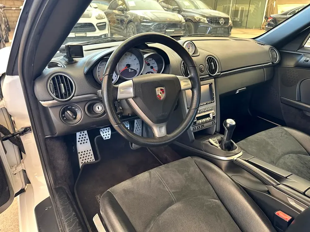 PORSCHE CAYMAN S 2008 3.4L | 6F MANUAL TRANSMISSION | FULL SERVICE HISTORY | SPORTS CHRONO PACKAGE - Image 13