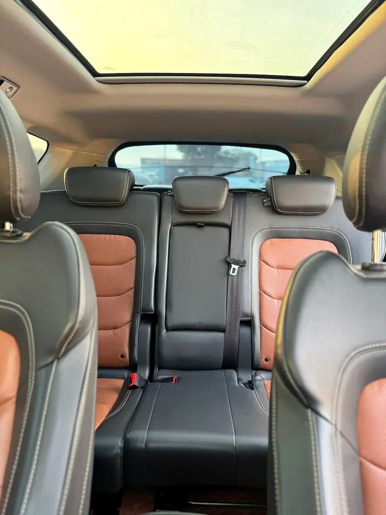 Jetour X70 S 2023 White GCC Fully loaded Clean Car - Image 8
