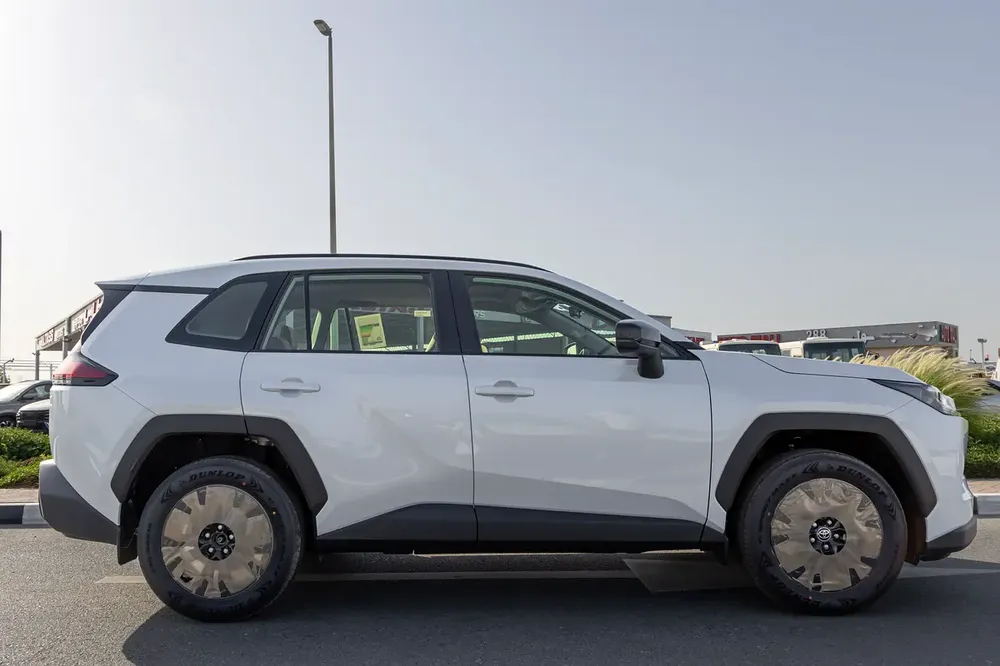 Toyota RAV4 XLE | 2026 | GCC | BRAND NEW | AWD | V4 2.0L | White | (EXPORT) - Image 7
