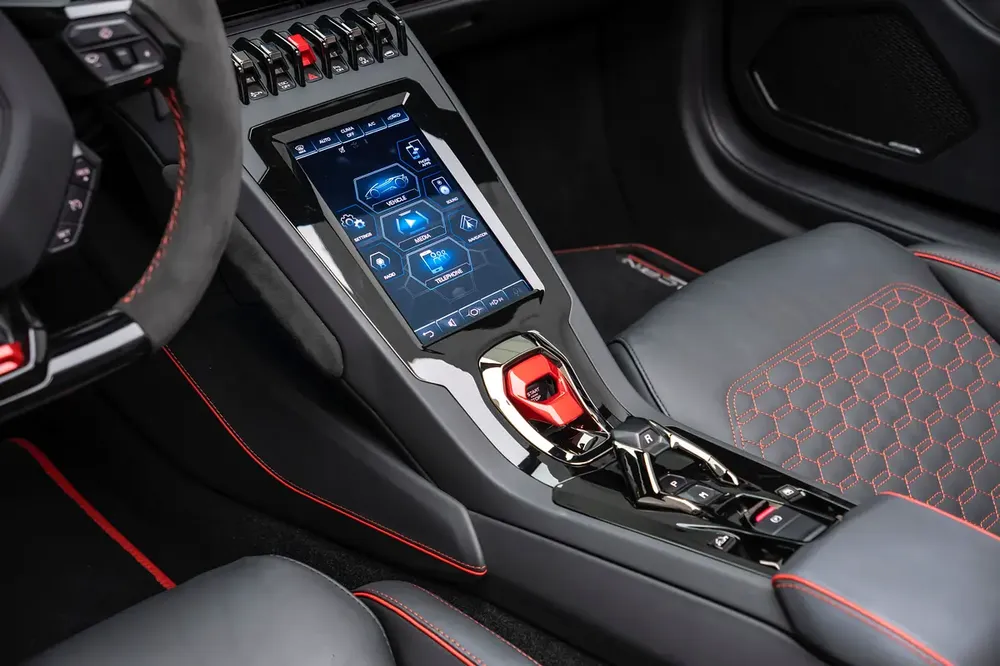 GCC SPECS ULTIMATE MOTORS WARRANTY/SERVICE - 2023 LAMBORGHINI HURACAN EVO SPYDER - Image 10