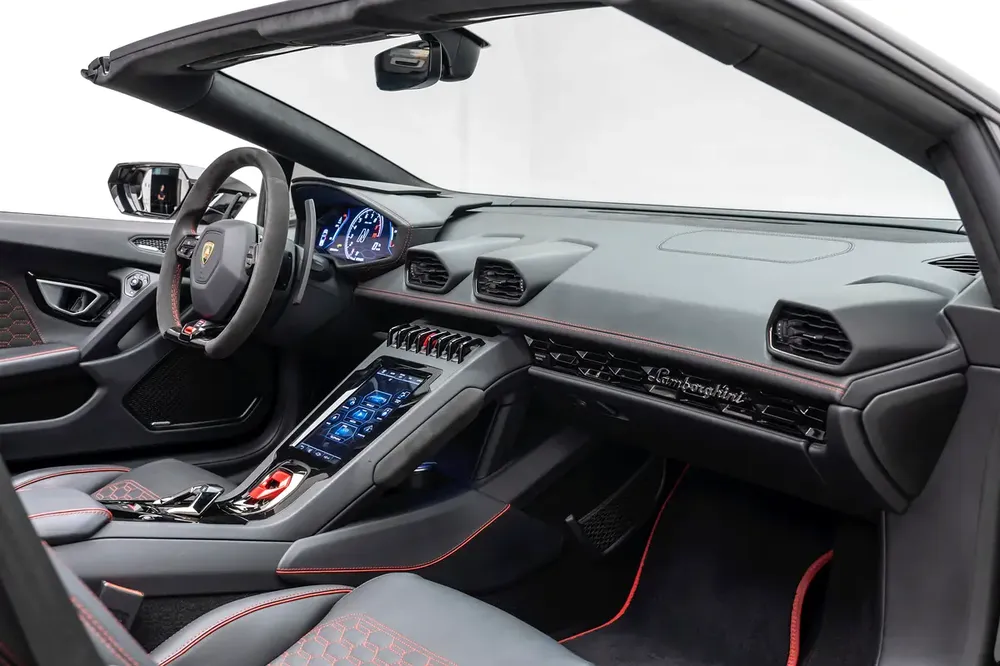 GCC SPECS ULTIMATE MOTORS WARRANTY/SERVICE - 2023 LAMBORGHINI HURACAN EVO SPYDER - Image 12