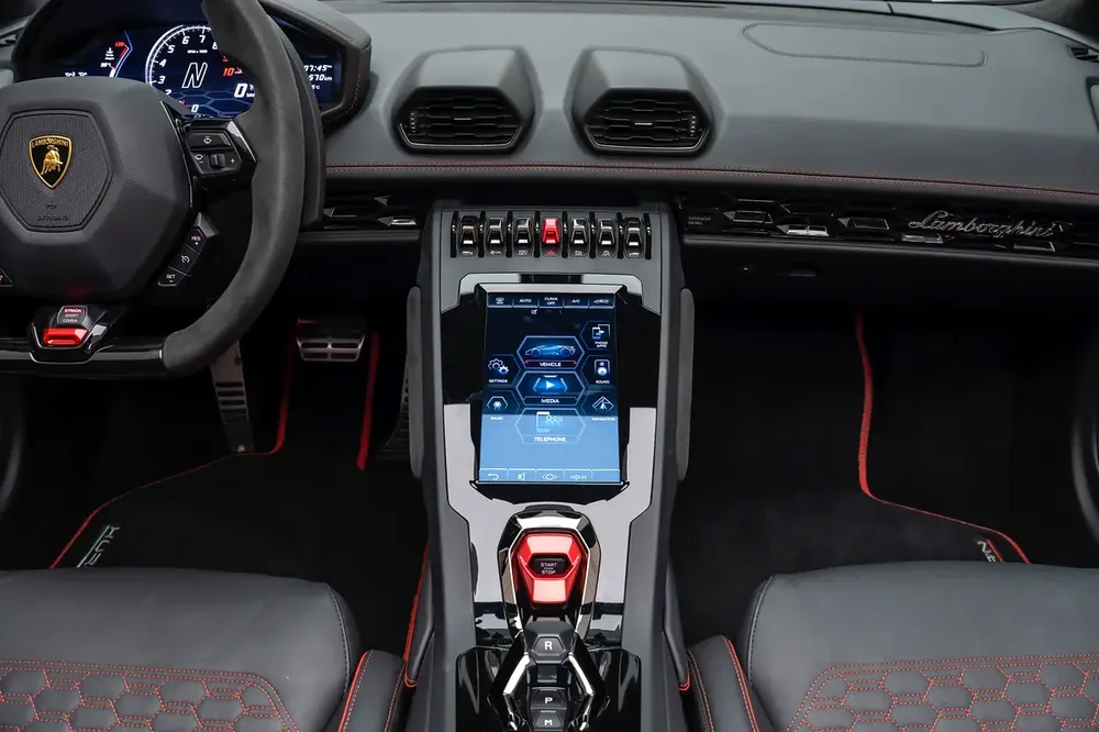 GCC SPECS ULTIMATE MOTORS WARRANTY/SERVICE - 2023 LAMBORGHINI HURACAN EVO SPYDER - Image 13