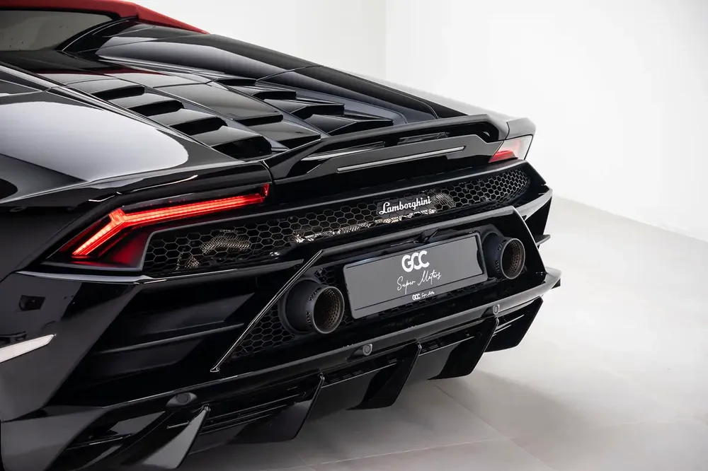 GCC SPECS ULTIMATE MOTORS WARRANTY/SERVICE - 2023 LAMBORGHINI HURACAN EVO SPYDER - Image 16