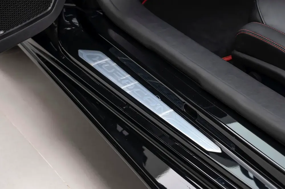 GCC SPECS ULTIMATE MOTORS WARRANTY/SERVICE - 2023 LAMBORGHINI HURACAN EVO SPYDER - Image 17