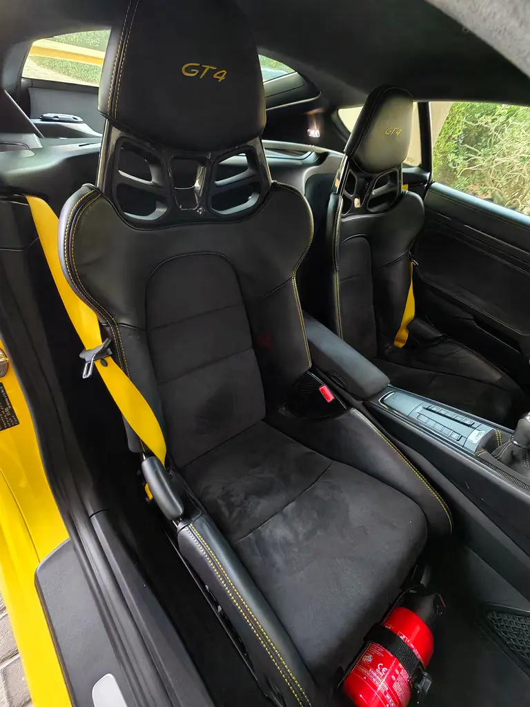 Porsche Cayman GT4 - Image 10