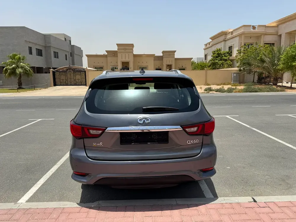 Infiniti QX60 Luxury 2018 - GCC Specs - Excellent Condition - Image 10