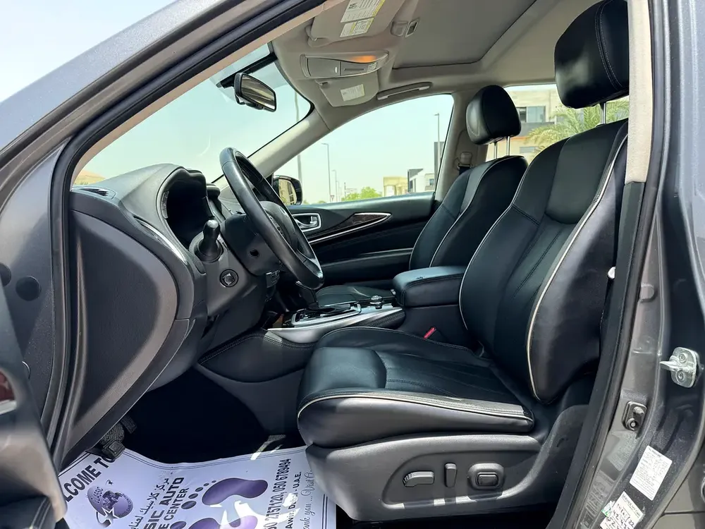 Infiniti QX60 Luxury 2018 - GCC Specs - Excellent Condition - Image 11