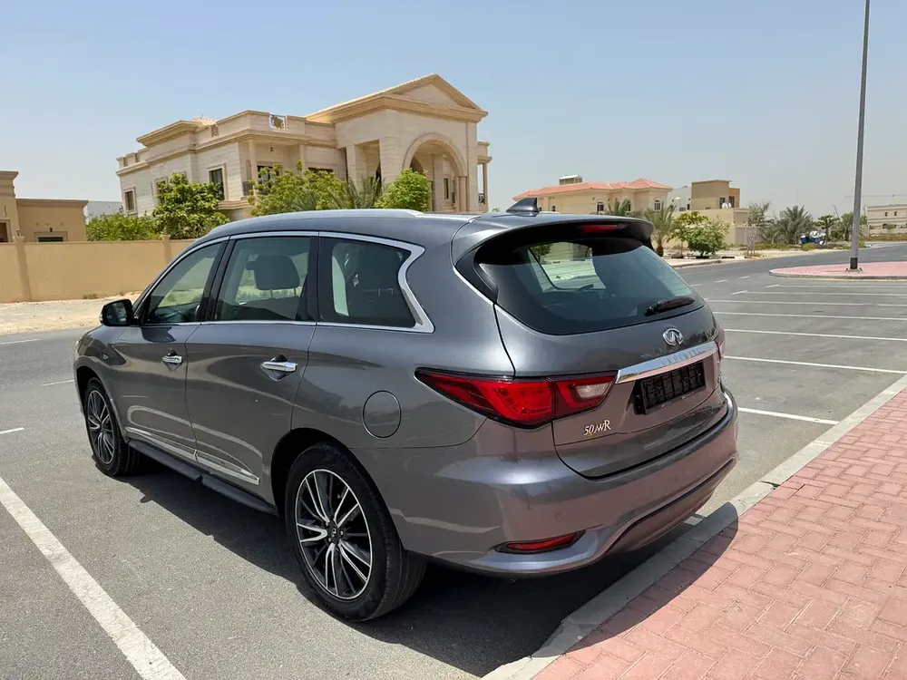 Infiniti QX60 Luxury 2018 - GCC Specs - Excellent Condition - Image 15
