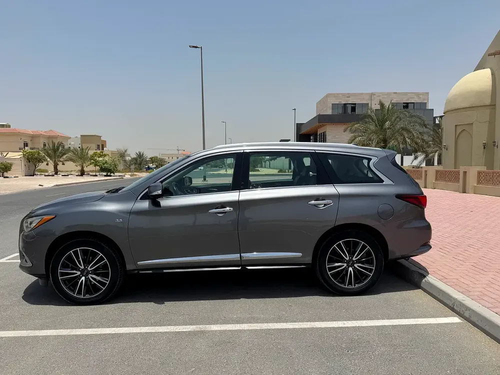 Infiniti QX60 Luxury 2018 - GCC Specs - Excellent Condition - Image 17
