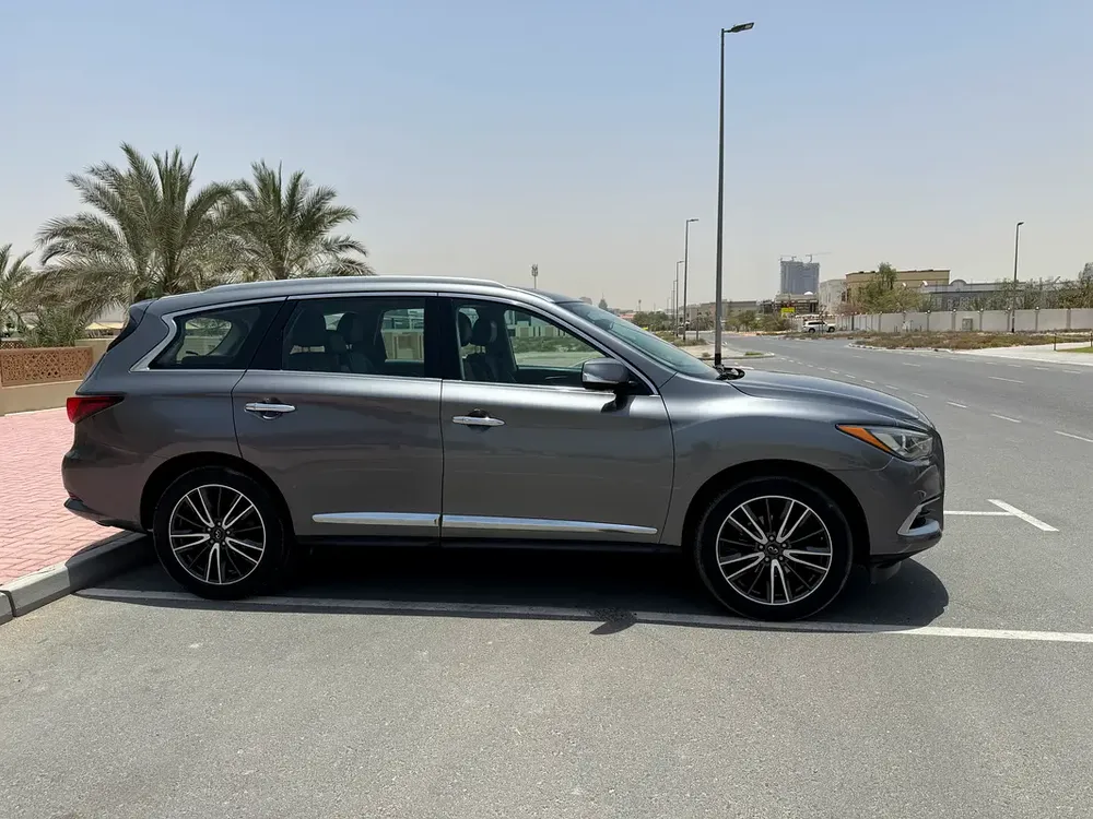 Infiniti QX60 Luxury 2018 - GCC Specs - Excellent Condition - Image 9