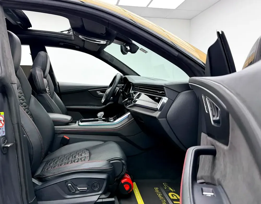 2020 Audi RSQ8 4.0TFSI Quattro, Warranty, Carbon Fiber Package, Excellent Condition, GCC - Image 9