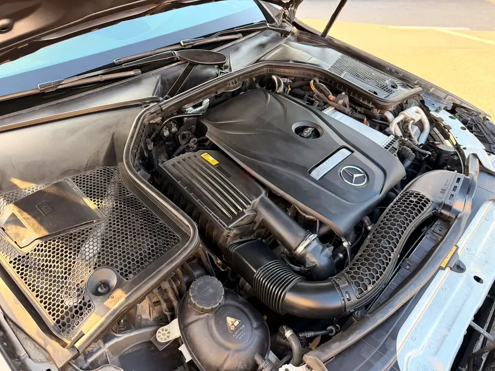 2018 Mercedes-Benz C-Class C300 - Excellent Condition - Image 15