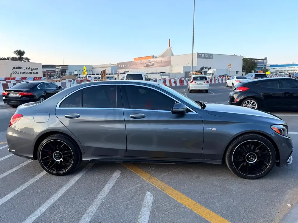 2018 Mercedes-Benz C-Class C300 - Excellent Condition - Image 4