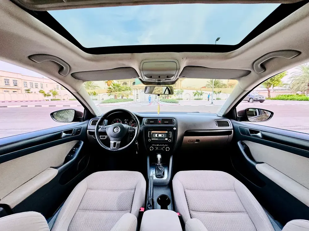 2012 VOLKSWAGEN JETTA 2.0L GCC SPECIFICATION FULL OPTION IN EXCELLENT CONDITION - Image 15