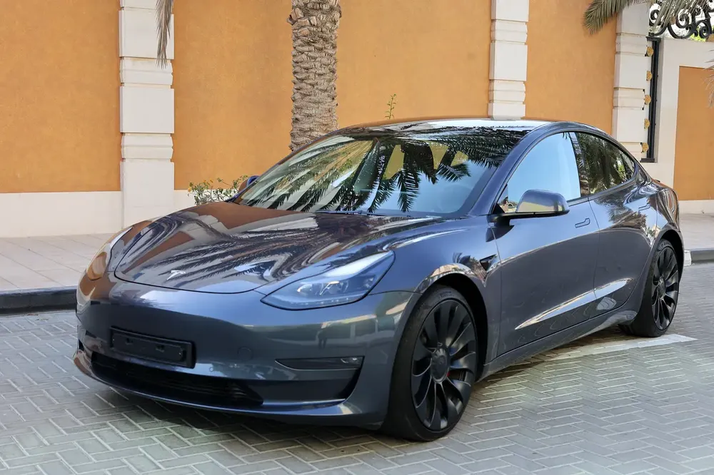 TESLA MODEL 3 PERFORMANCE - GCC SPECS - UNDER WARRANTY - FULL SERVICE HISTORY - ACCIDENT FREE - - Image 6