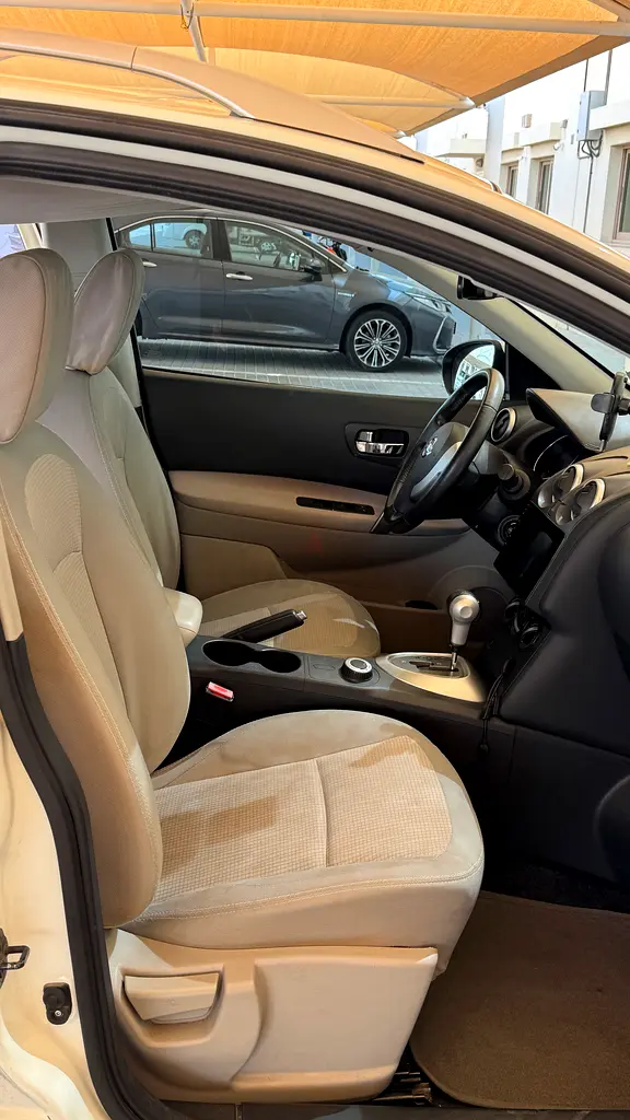 Nissan Qashqai 2014 SE GCC Specs - Image 7